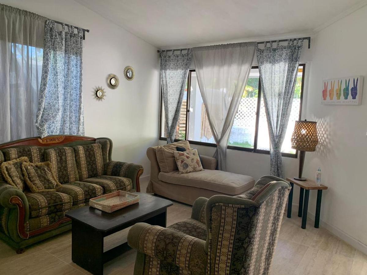 Joebi'S House Walking Distance To Rocky Cay Beach Ideal For Families Or Groups Buenavista  Buitenkant foto
